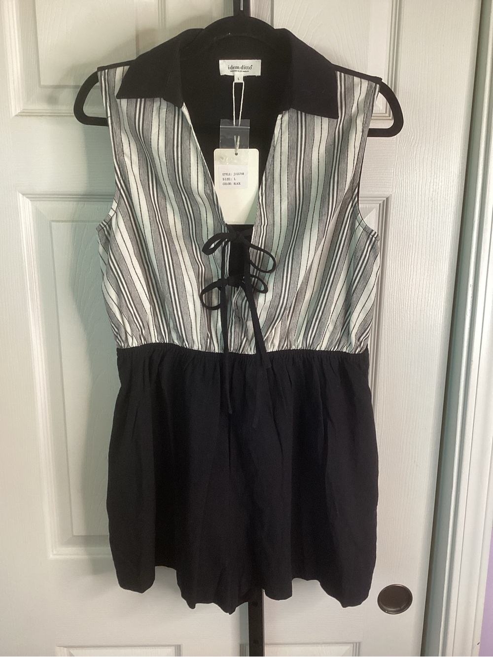Striped Black & White Sleeveless Tie-Front Romper, size Large, NWT